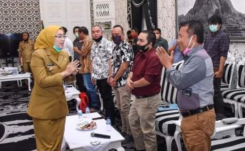 Kuat Berapa Lama Bupati Tutup Galian Tanah? “Penampakan” DM Muncul dalam Pertemuan