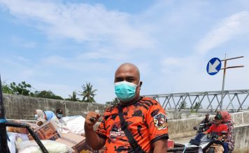 Ketua PP PAC Tambun Utara Bersama MPC Kabupaten Bekasi Kembali Salurkan Bantuan Pada Korban Banjir