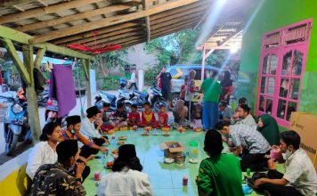 Pemuda Ansor Sumbersari Bersama Lazisnu Berikan Santunan Kepada Anak Yatim