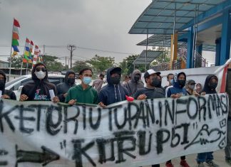Liga Studi Mahasiswa (LSM) Aksi Demo,Desak Direktur Tirta Bhagasasi Mundur