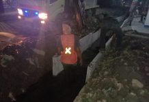 Pengawas Makan Gaji Buta,, Kegiatan Proyek U – Ditch di Karangsatu Dikerjakan Dengan Air Banjir
