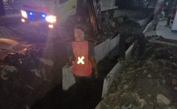 Pengawas Makan Gaji Buta,, Kegiatan Proyek U – Ditch di Karangsatu Dikerjakan Dengan Air Banjir
