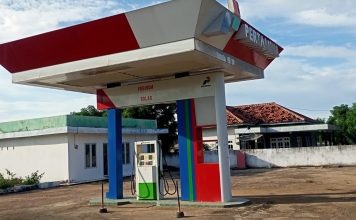MASYARAKAT KEC.NONGGUNONG PULAU SAPUDI KAB. SUMENEP MEMPERTANYAKAN SPBU YANG MANGKRAK