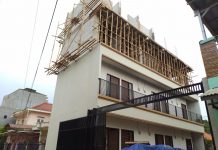 Bangunan Berkedok Kos- Kosan Disinyalir Dijadikan Tempat Mesum Diprotes Warga