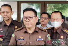 GEROMBOLAN RAMPOK UANG NEGARA DINAS PERTANIAN DILIBAS KAJATI SUMSEL