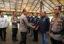 Kapolda berikan Apresiasi dan PIN Emas Buat Polisi, Sukses Ungkap Pembunuhan Sadis Dalam Waktu 1 X 24 Jam