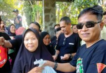 Gibas resort Cipaganti 142 Purwakarta dan Salah Satu Tokoh bagikan sembako kepada masyarakat Salam Jaya