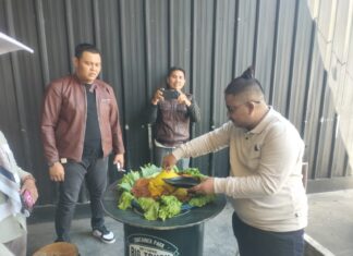 acara doa bersama dibukanya gedung sekretariat lembaga Hukum Ratu Adil Kuningan Jawa Barat