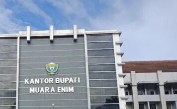 Dr.H. AHMAD RIZALI . M.A. PJ BUPATI MUARA ENIM TIDAK LEPAS DARI JERATAN HUKUM