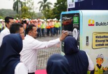 *PTBA Luncurkan Reverse Vending Machine, Ubah Sampah Botol Plastik Jadi Rupiah*