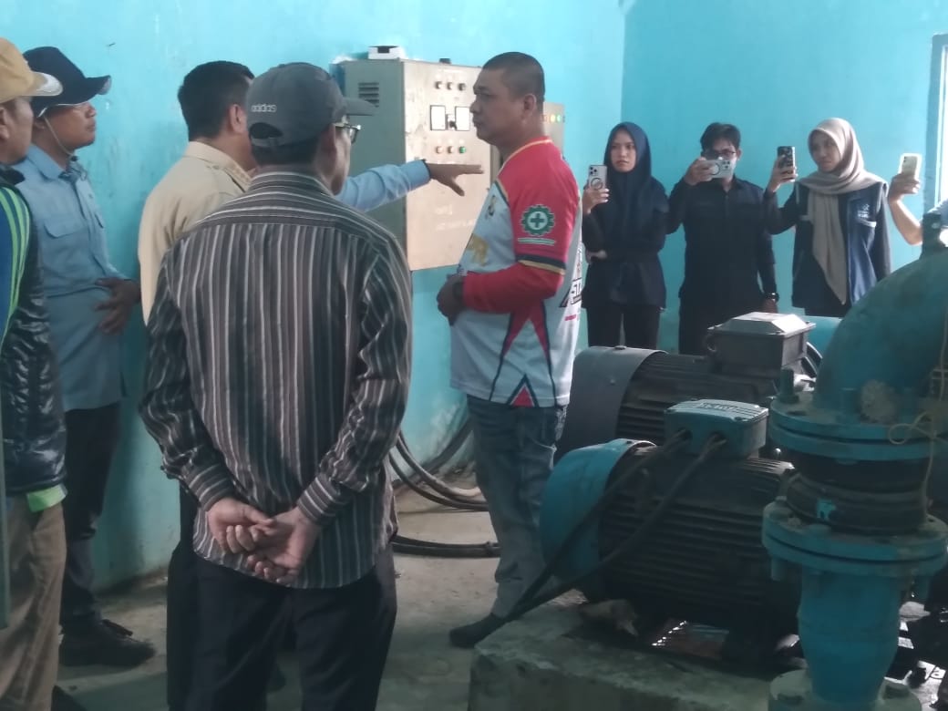 Tekanan Air Hingga Kebocoran Pipa Jadi Sorotan, Bupati Askolani Dorong Pembenahan PDAM Tirta Bertuah